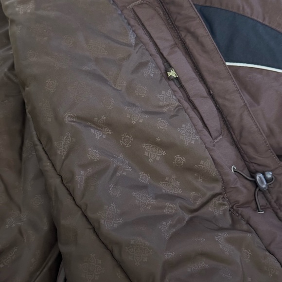 Columbia • Winter Coat - Picture 13 of 15